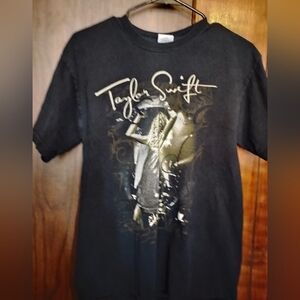 Taylor Swift shirt size medium